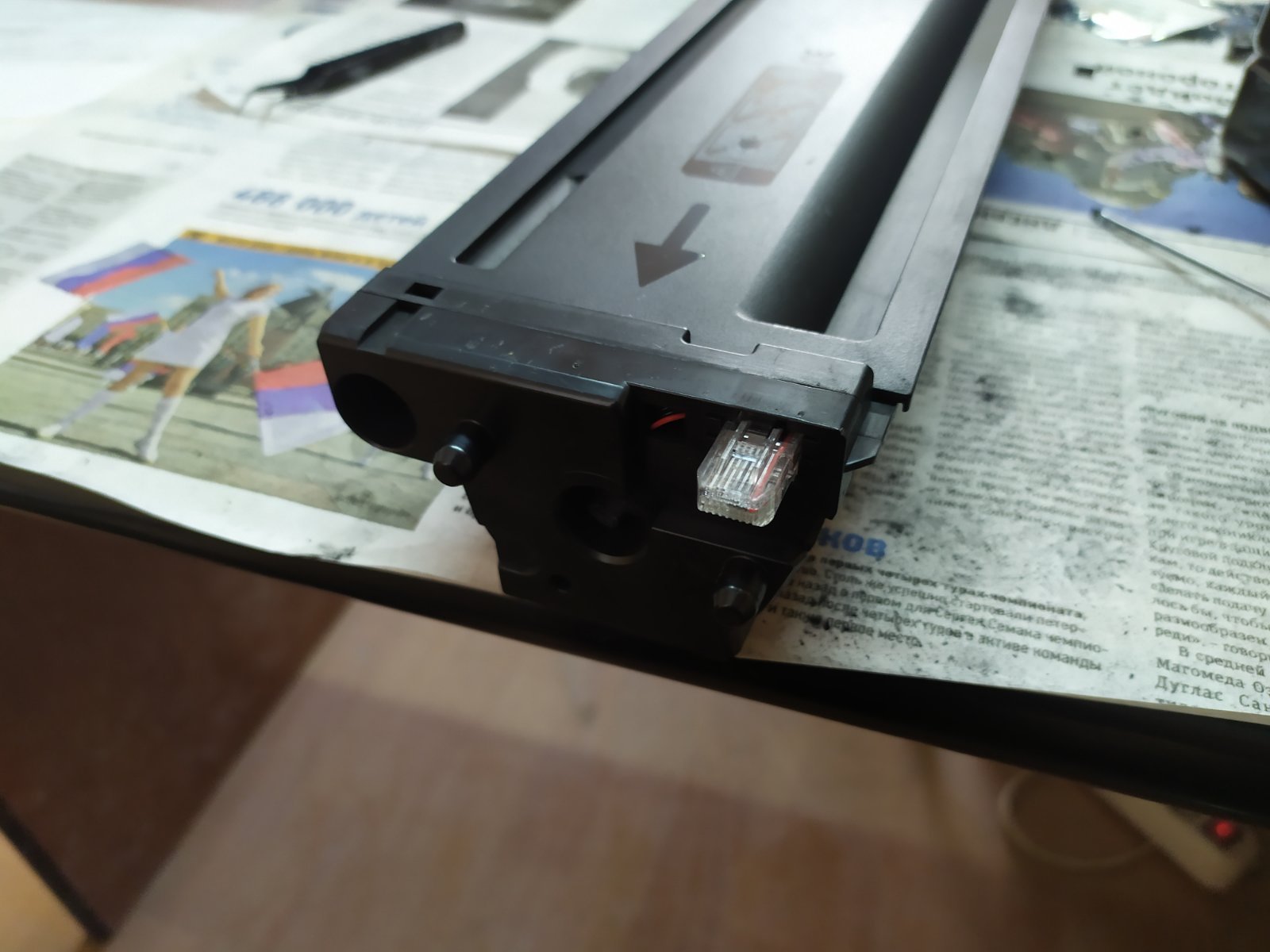 Боковина картриджа HP CF256A с креплением для чипа